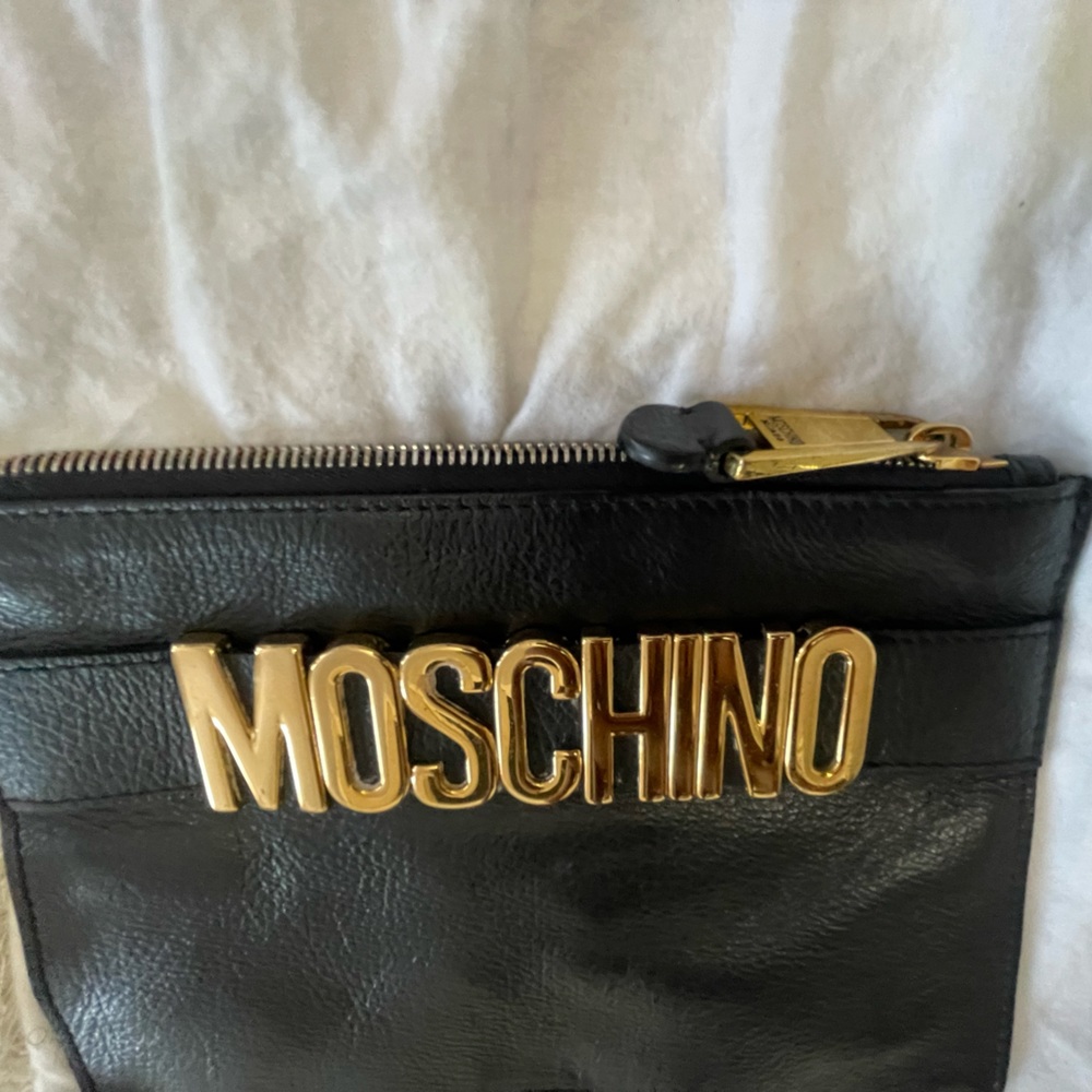 Zipper closure
Like New